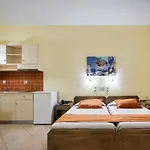 Aparthotel Daisy 2*