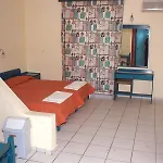 Daisy Aparthotel