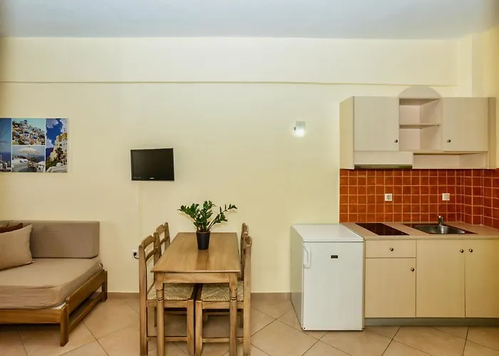 Apart-hotel Daisy 2*