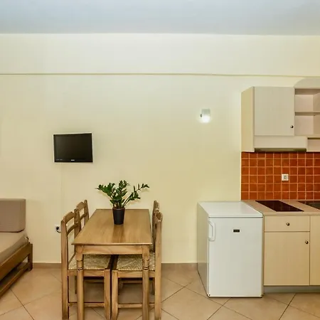 Lägenhetshotell Daisy 2*