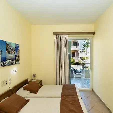 Daisy Aparthotel 2*